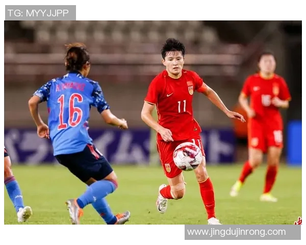 女足球星与男足球星的浪漫之爱突破性别界限共筑辉煌梦想 女足球星与男足球星的浪漫之爱突破性别界限共筑辉煌梦想