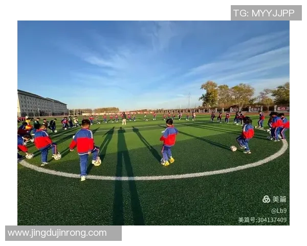 聚焦年轻足球新星成长之路展望未来绿茵场无限可能 聚焦年轻足球新星成长之路展望未来绿茵场无限可能