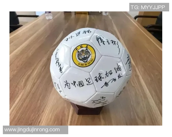 足球卡片制作全过程揭秘 打造属于你的球星收藏珍品 足球卡片制作全过程揭秘 打造属于你的球星收藏珍品